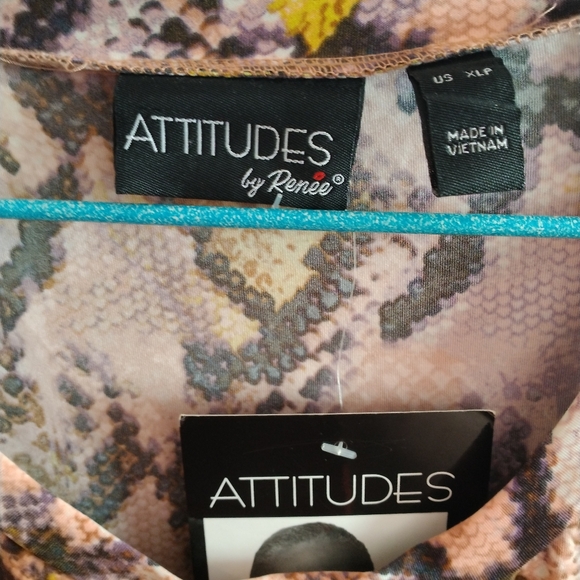 Animal Print Top - Picture 7 of 9